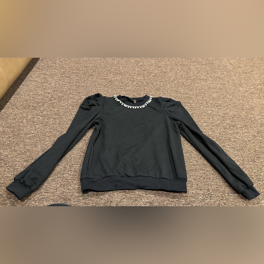 EUC Ontheblvrd M Black Sweater Embellished Pearl rhinestone Neckline